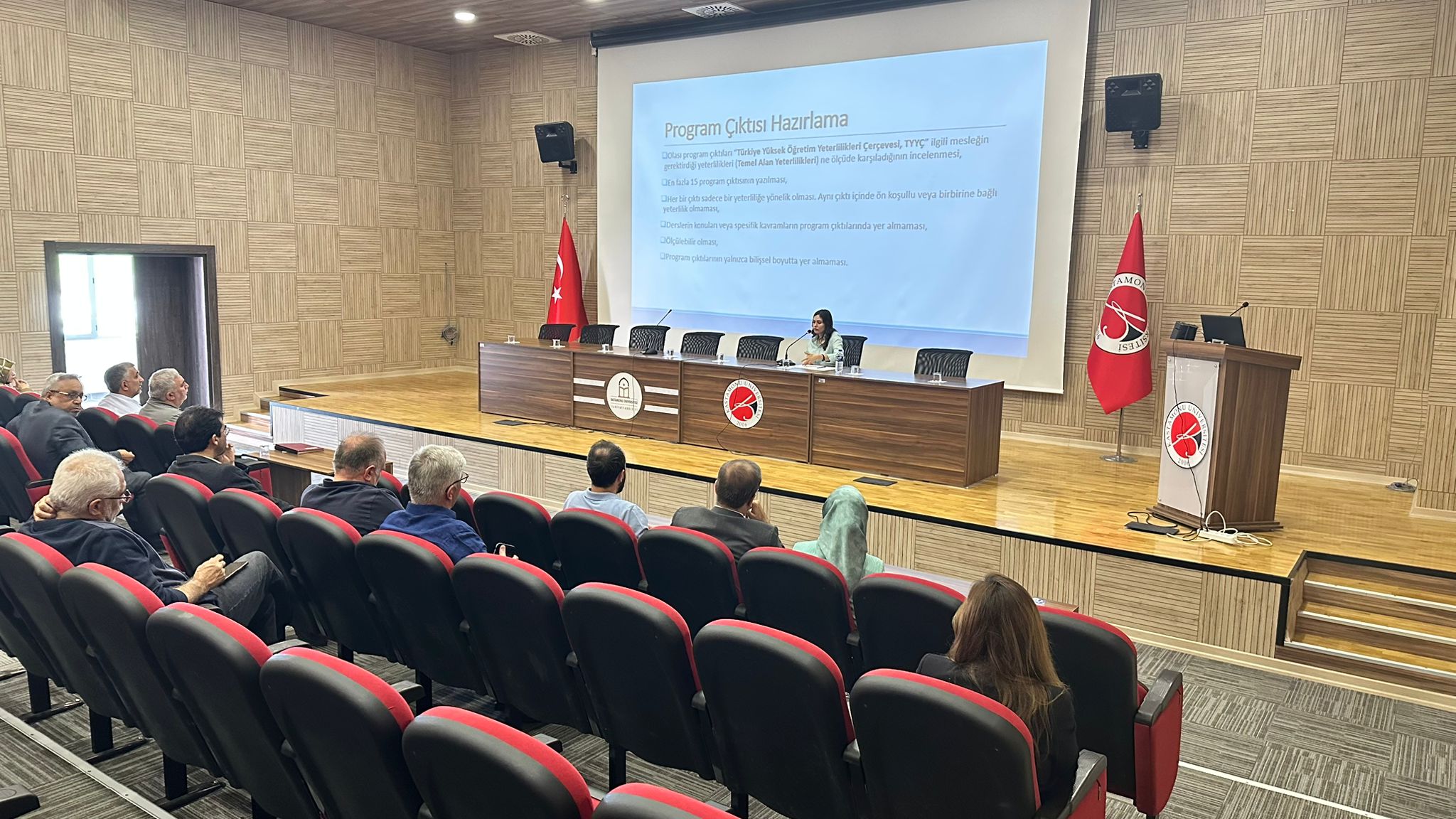 Eğiticilerin Eğitimi Programı Kapsamında Bologna Süreci Kurum Koordinatörlüğümüz Tarafından Bologna Süreçleri Hakkında Eğitim Gerçekleştirildi