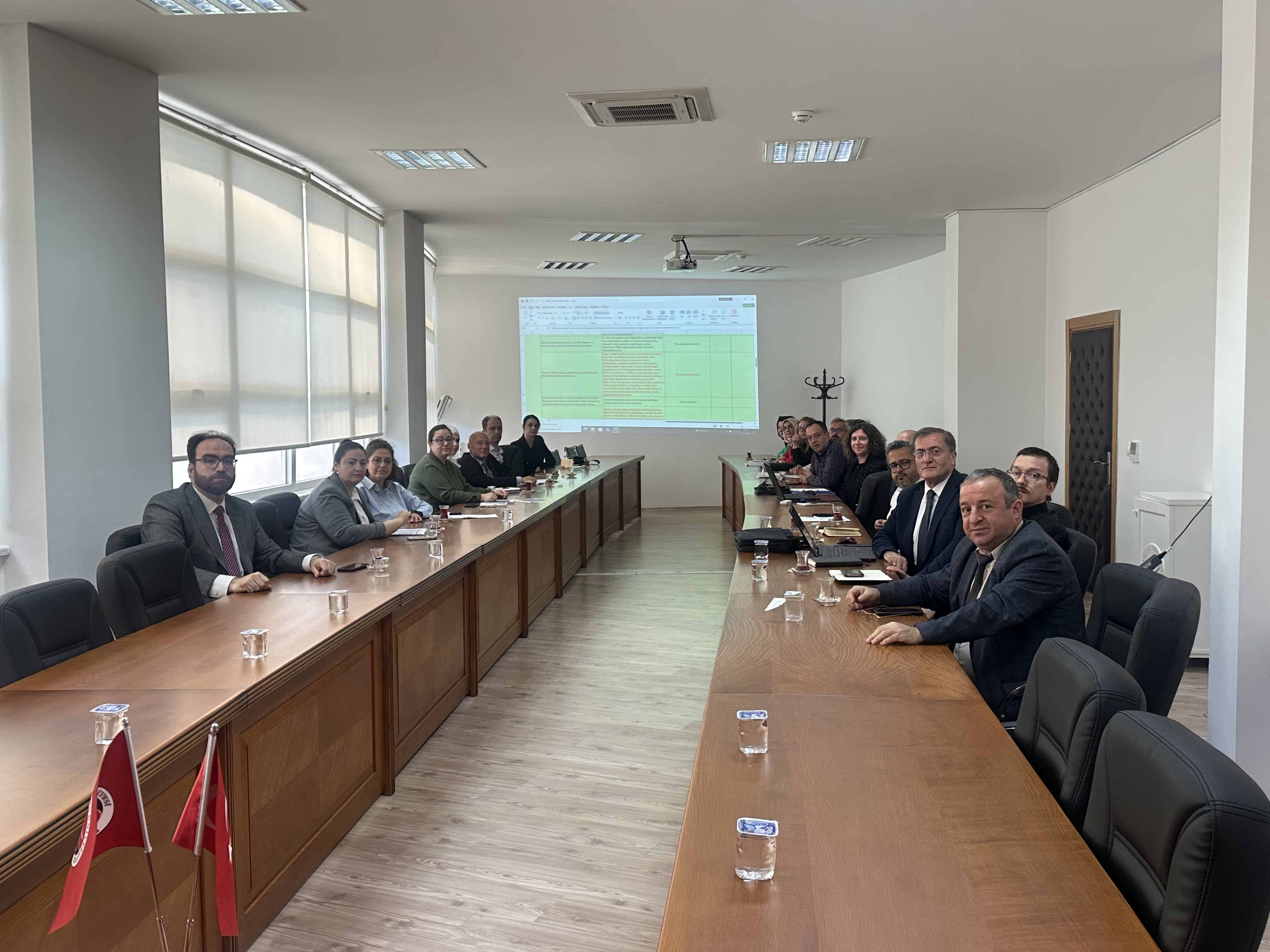 Kalite Komisyonumuz 21-22.04.2025 Tarihli Toplantılarını Gerçekleştirdi